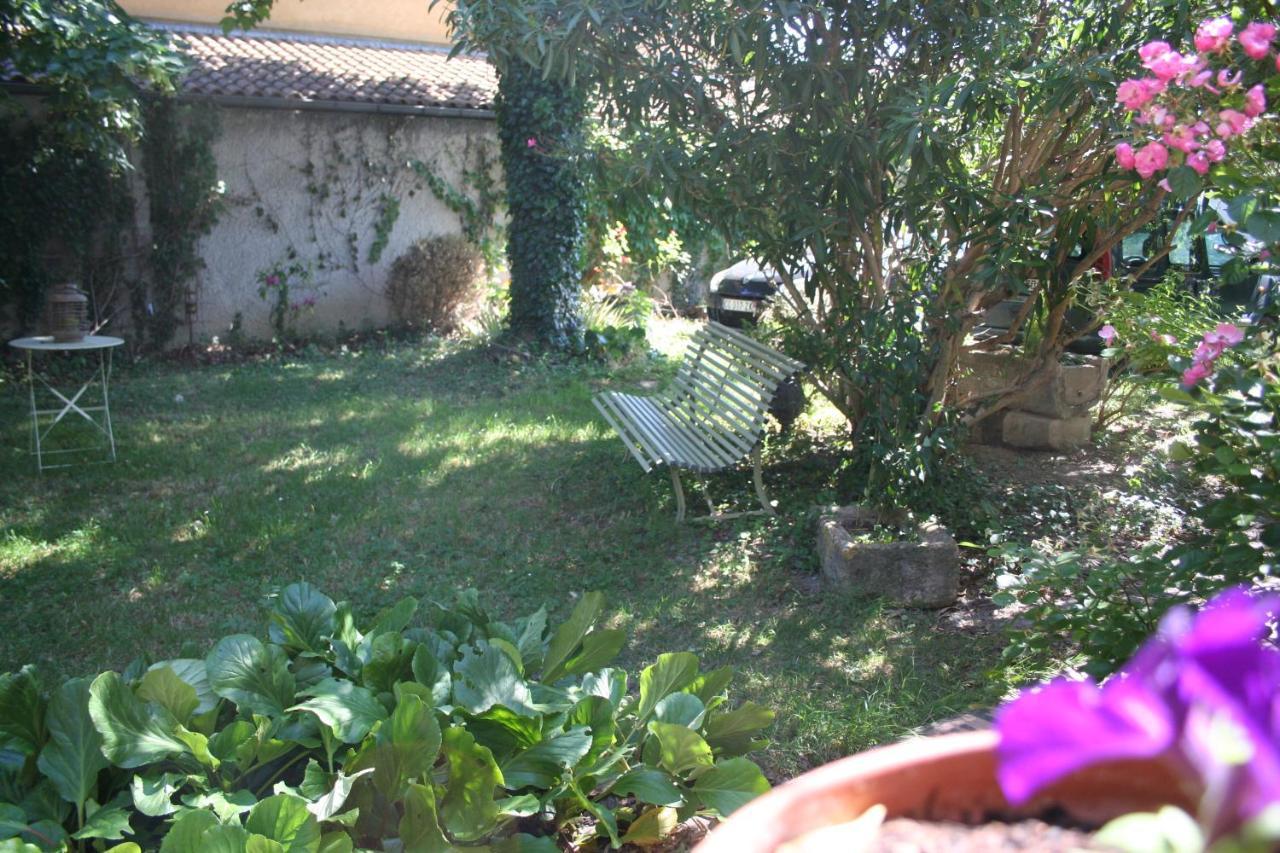Le Mas Des Dames Appartement Avignon Ngoại thất bức ảnh